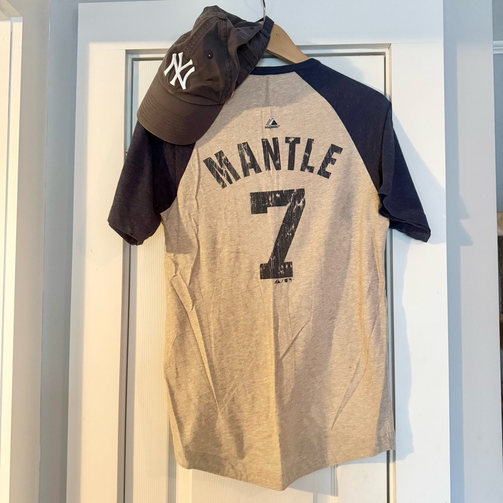 Yankees | Mantle Majestic Cooperstown Navy Baseball T-Shirt and 47 Brand Hat
